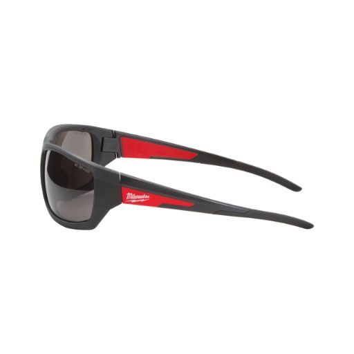 MILWAUKEE PERFORMANCE TINTED SAFETY GLASSES -1PC
