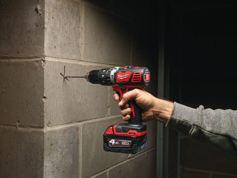 MILWAUKEE PERCUSSION DRILL, WITH 2.0 AH BATTERY & CHARGER, M18BPD-202C |18 V