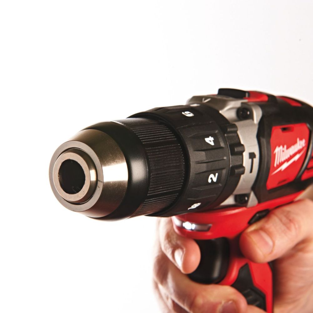 MILWAUKEE PERCUSSION DRILL, WITH 2.0 AH BATTERY & CHARGER, M18BPD-202C |18 V