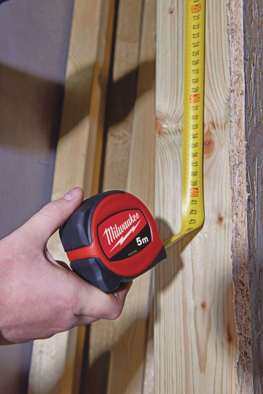 MILWAUKEE MEASURING TAPE |S8/25
