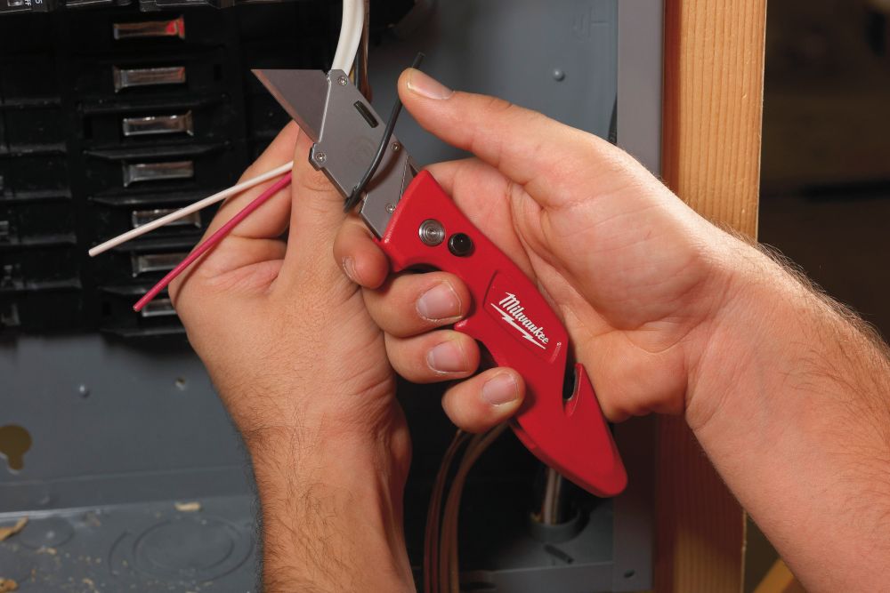 MILWAUKEE FLIP UTILITY KNIFE - 1PC