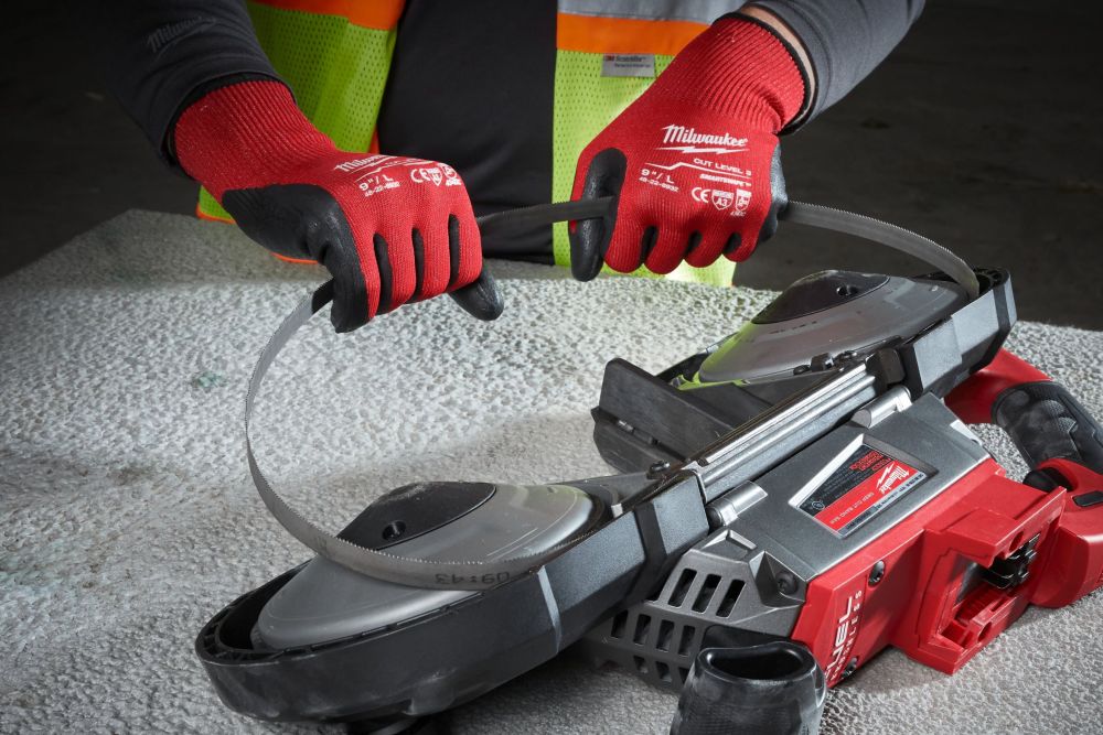 MILWAUKEE CUT LEVEL 3 DIPPED GLOVES - L/9 - 1PC.