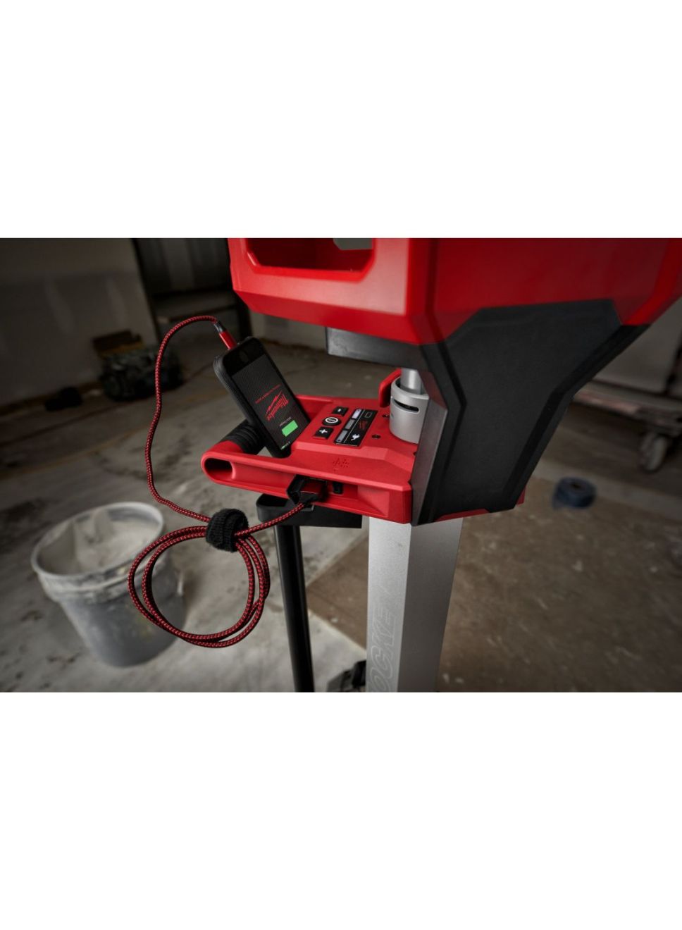 MILWAUKEE M18 HIGH OUTPUT STAND AREA LIGHT CHARGER | [M18HOSALC-0]