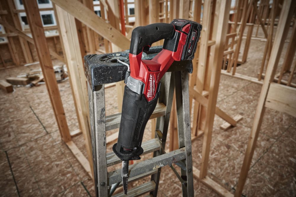 MILWAUKEE M18 SAWZALL [M18FSZ-0X]