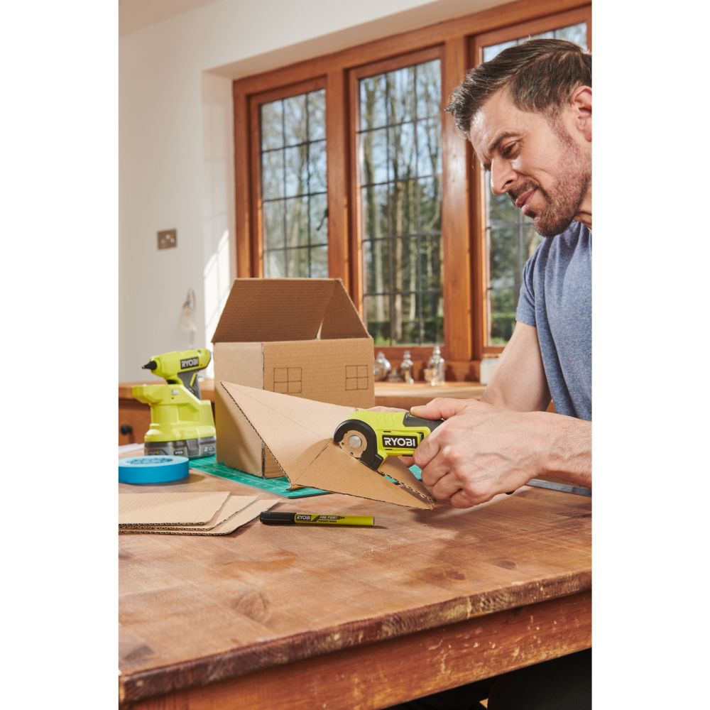 RYOBI 4V USB LITHIUM CORDLESS CUTTING TOOL, BARE TOOL [RCT4-0]