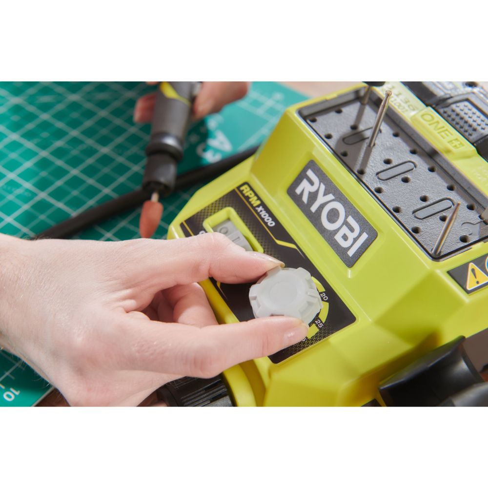 RYOBI 18V ONE+ ROTARY TOOL STATION, WITH 35 ACCESSORIES, BARE TOOL [RRTS18-0A35]