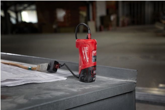 MILWAUKEE M12 COMPACT CHARGER AND POWER SOURCE|[M12TC]