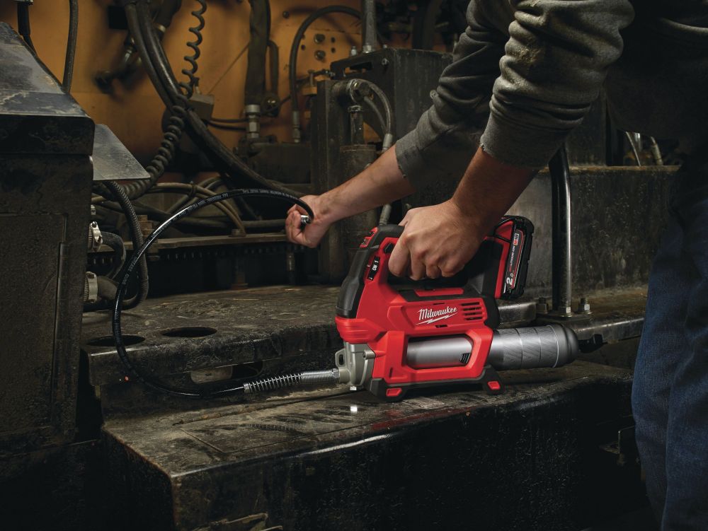 MILWUAKEE GREASE GUN (TOOL-ONLY)|[M18GG-0]