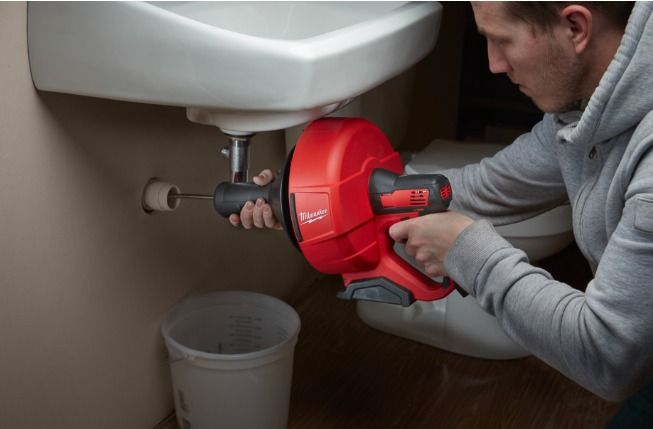 MILWAUKEE 2400 W ANGLE GRINDER WITH BRAKE, ANTI-KICKBACK PROTECTION AND AVS | [AGVKB24-230 EKX]