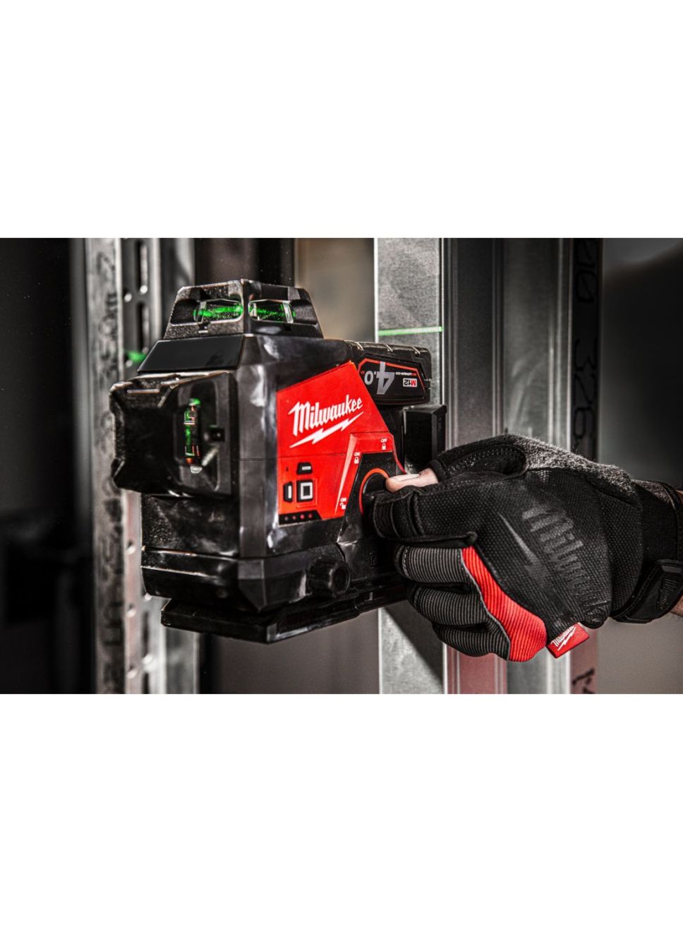 MILWAUKEE M12 GREEN 360? 3 PLANE LASER KIT, 1 X 4.0 AH LI-ION BATTERY AND CHARGER|[M123PL-401C ]
