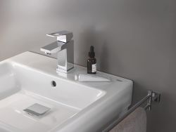 GROHE EUROCUBE SINGLE-LEVER BASIN MIXER | CHROME S-SIZE 1/2 IN