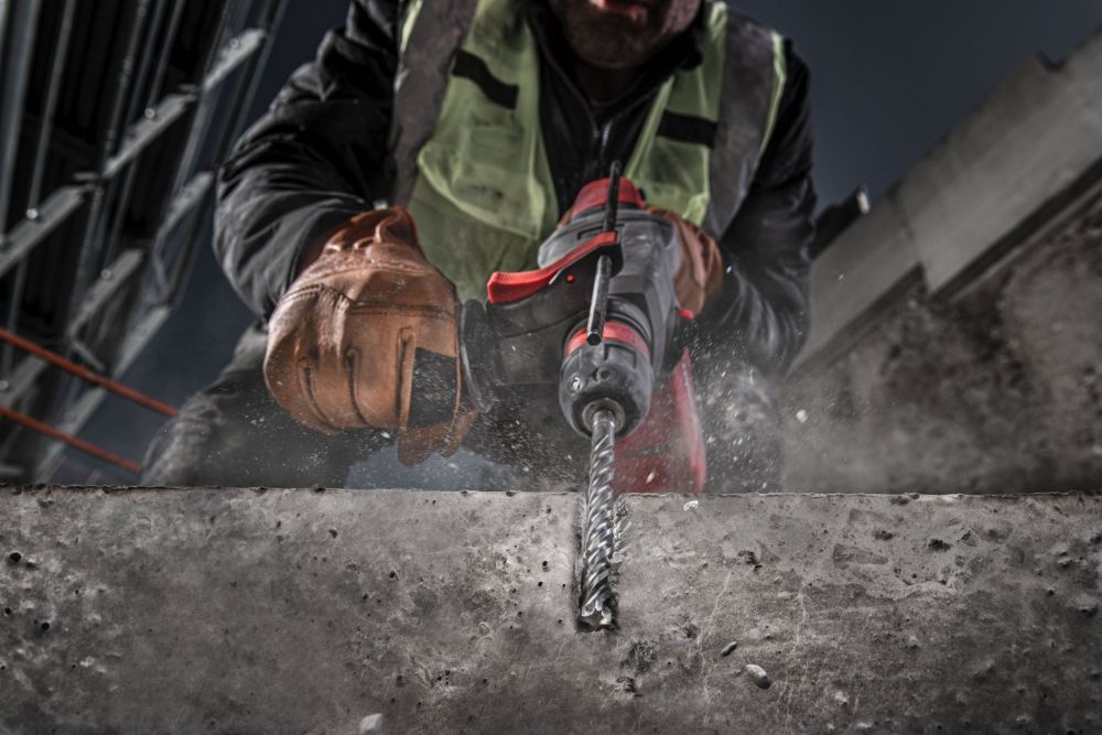 MILWAUKEE CONCRETE DRILL BIT FOR USE WITH COMBI HAMMERS 5KG AND ABOVE SDS-MAX|24X320