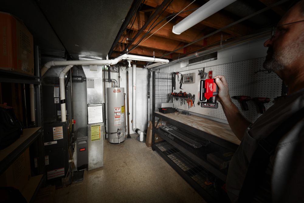 MILWAUKEE M12 PIVOT AREA LIGHT | M12PAL-0 | 700 LUMENS