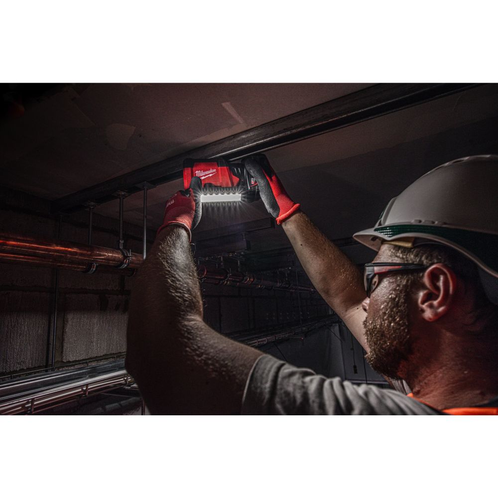 MILWAUKEE M12 PIVOT AREA LIGHT | M12PAL-0 | 700 LUMENS